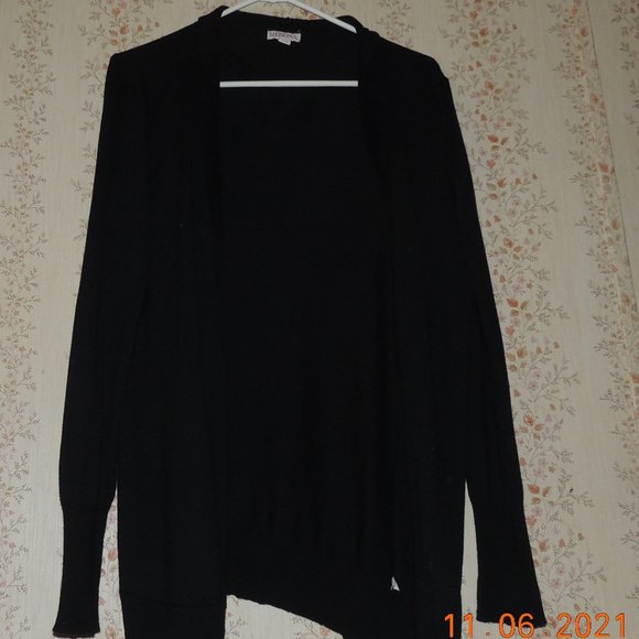 black over shoulder sweater - Picture 1 of 3